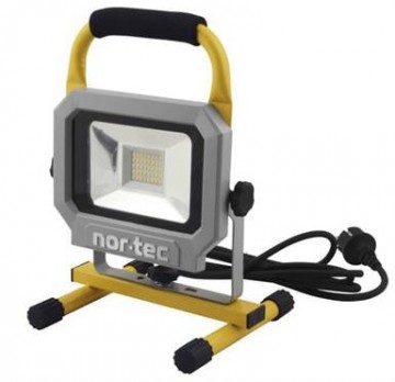 Nortec arbeidslampe 230 volt - 20 watt med stativ