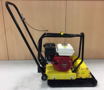 Provema vibratorplate på 95 kg med Honda motor